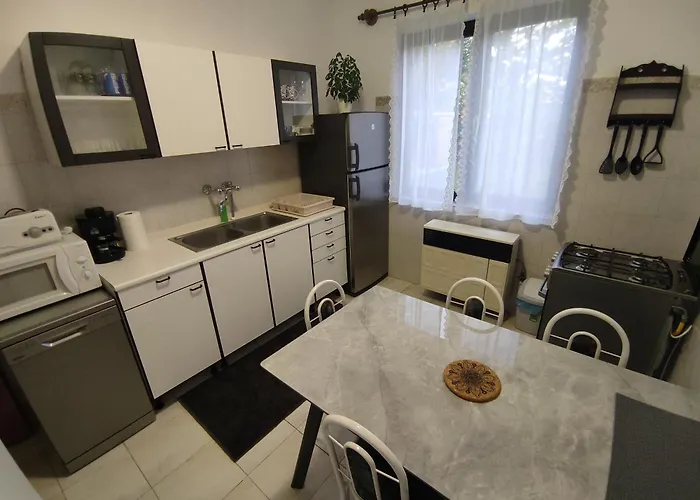 Lovas Vendeghaz Tiszafüred